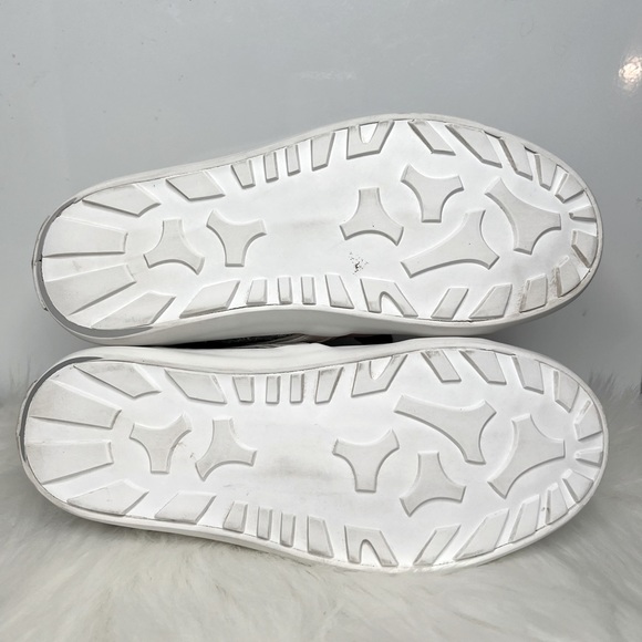 JUSTICE GIRLS’ IRIS SNEAKERS - Size 2Y - Picture 6 of 9